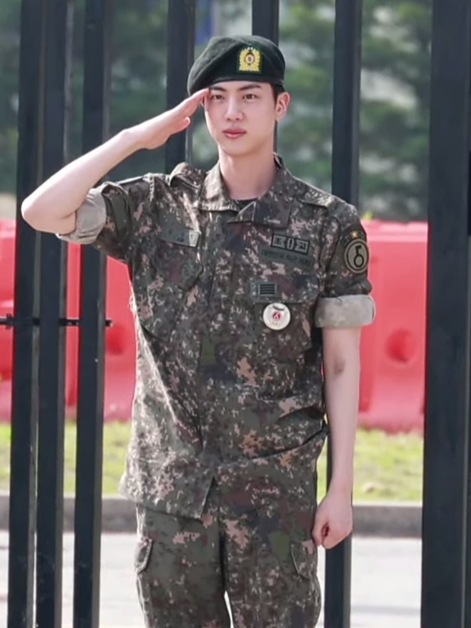 BTS member Kim Seok-jin returning from Korean military service.